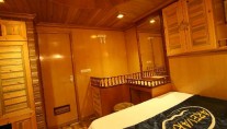 AREVARA -  Mini bar and storage